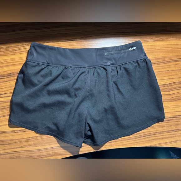 Nike Black Performance Athletic Shorts - Picture 2 of 5